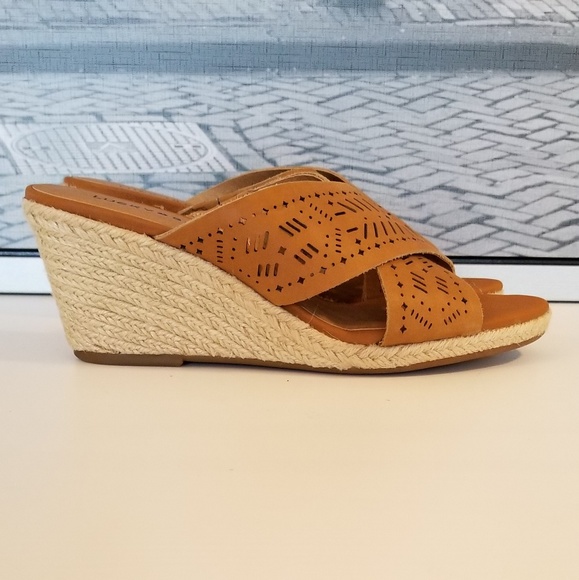 Lucky Brand Wedge Mules - Picture 2 of 6